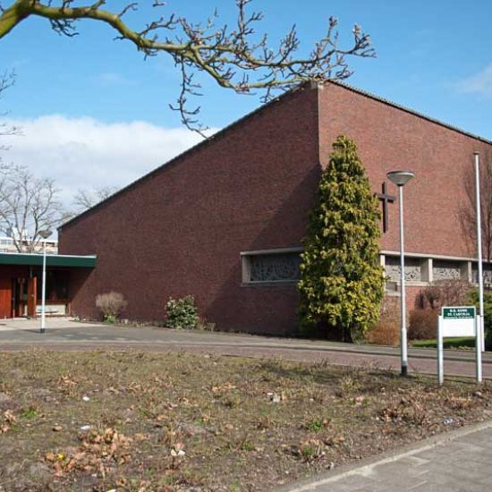 Boekenmarkt in Caeciliakerk