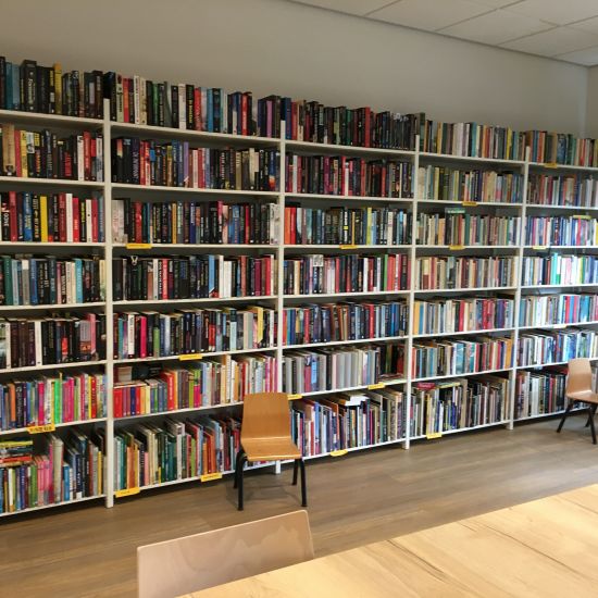 Boekenmarkt in de Ringvaartkerk