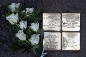 Ontmoetingsmiddag Open Hofkerk “Stolpersteine”