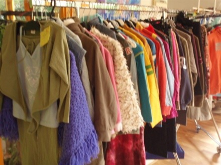 Kinderkledingbeurs inloophuis Koffie Enzo en stichting ZO