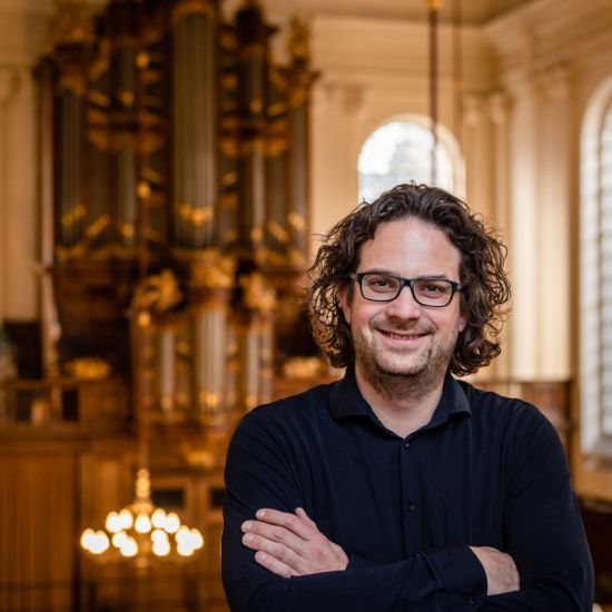 Sander van den Houten op orgel Groote kerk Maassluis