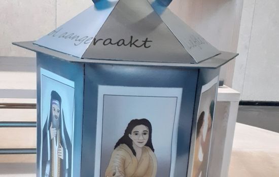 Ds. Lopers 'Maria aanvaard Gods plan'