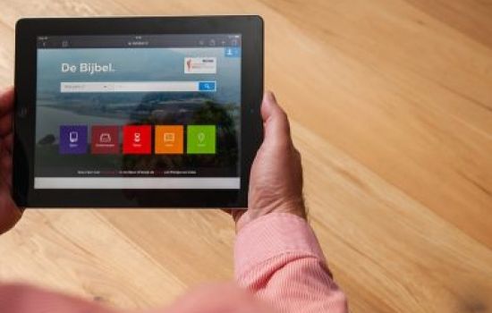 Bijbellezer zoekt liefde, licht en vrede