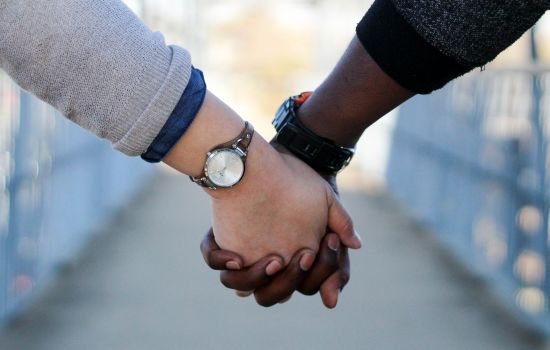 Esther van Schie 'verwelkom hen met vrede'