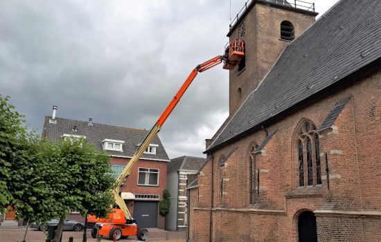 Onderhoud Dorpskerk in Capelle gestart