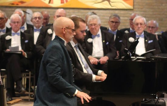 Volle kerk bij jubileumconcert CMK Prins Alexander (foto 's)