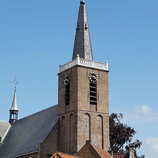 Kerktoren in ere hersteld