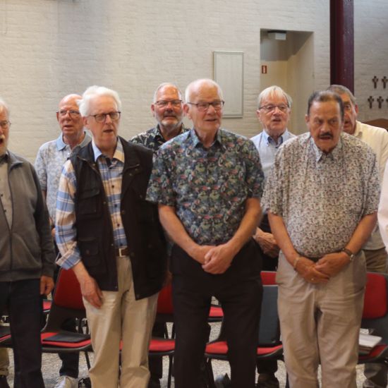 Foto 's Prins Alexanderkoor tijdens de repetitie voor het concert op 30 juni a.s.