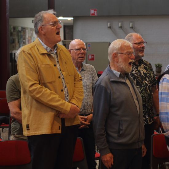 Foto 's Prins Alexanderkoor tijdens de repetitie voor het concert op 30 juni a.s. 11