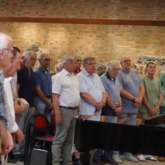 Foto 's Prins Alexanderkoor tijdens de repetitie voor het concert op 30 juni a.s. 12