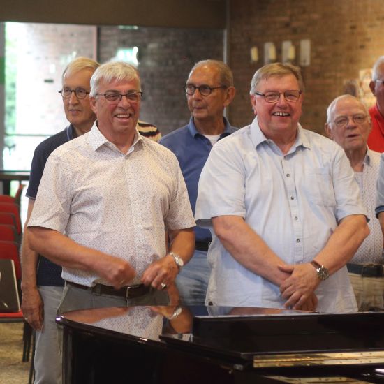 Foto 's Prins Alexanderkoor tijdens de repetitie voor het concert op 30 juni a.s. 14