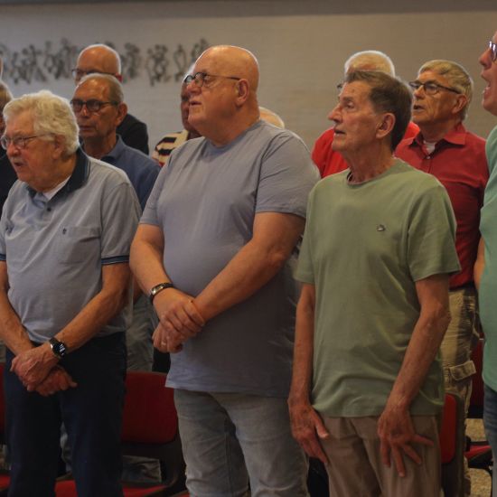 Foto 's Prins Alexanderkoor tijdens de repetitie voor het concert op 30 juni a.s. 3