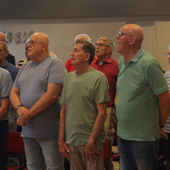 Foto 's Prins Alexanderkoor tijdens de repetitie voor het concert op 30 juni a.s. 4